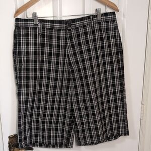 Dickies Black and White Checkered Flat Front Shorts Men's  Size 34